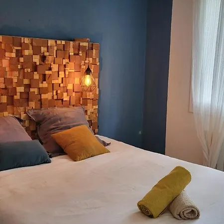 Rez De Jardin, Proche Centre Appartement