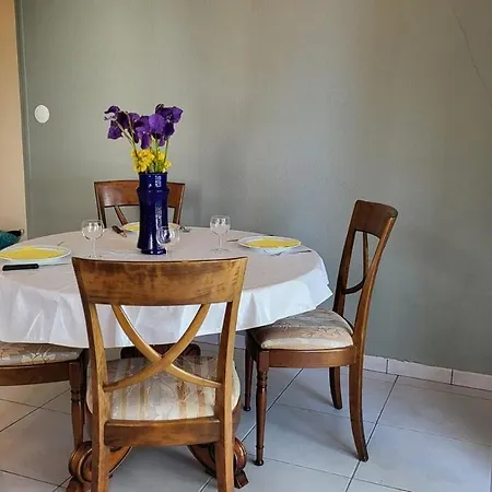Appartement Rez De Jardin, Proche Centre *